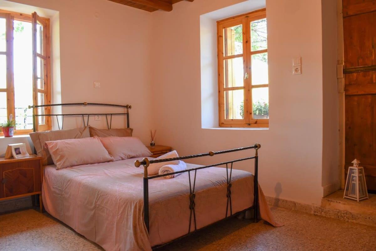 Coastal Stone Residence With Spectacular Scenery Kitriaí エクステリア 写真